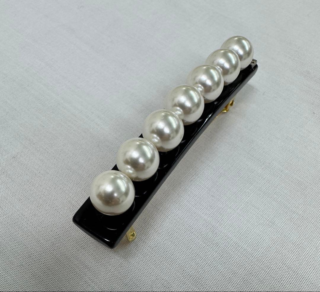 アレクサンドル　パール付き黒　バレッタ