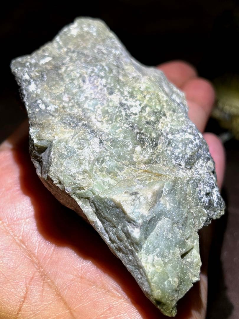 ☆別格高級品質！帝王秘宝①！美緑！若桜翡翠　ジェダイト　原石