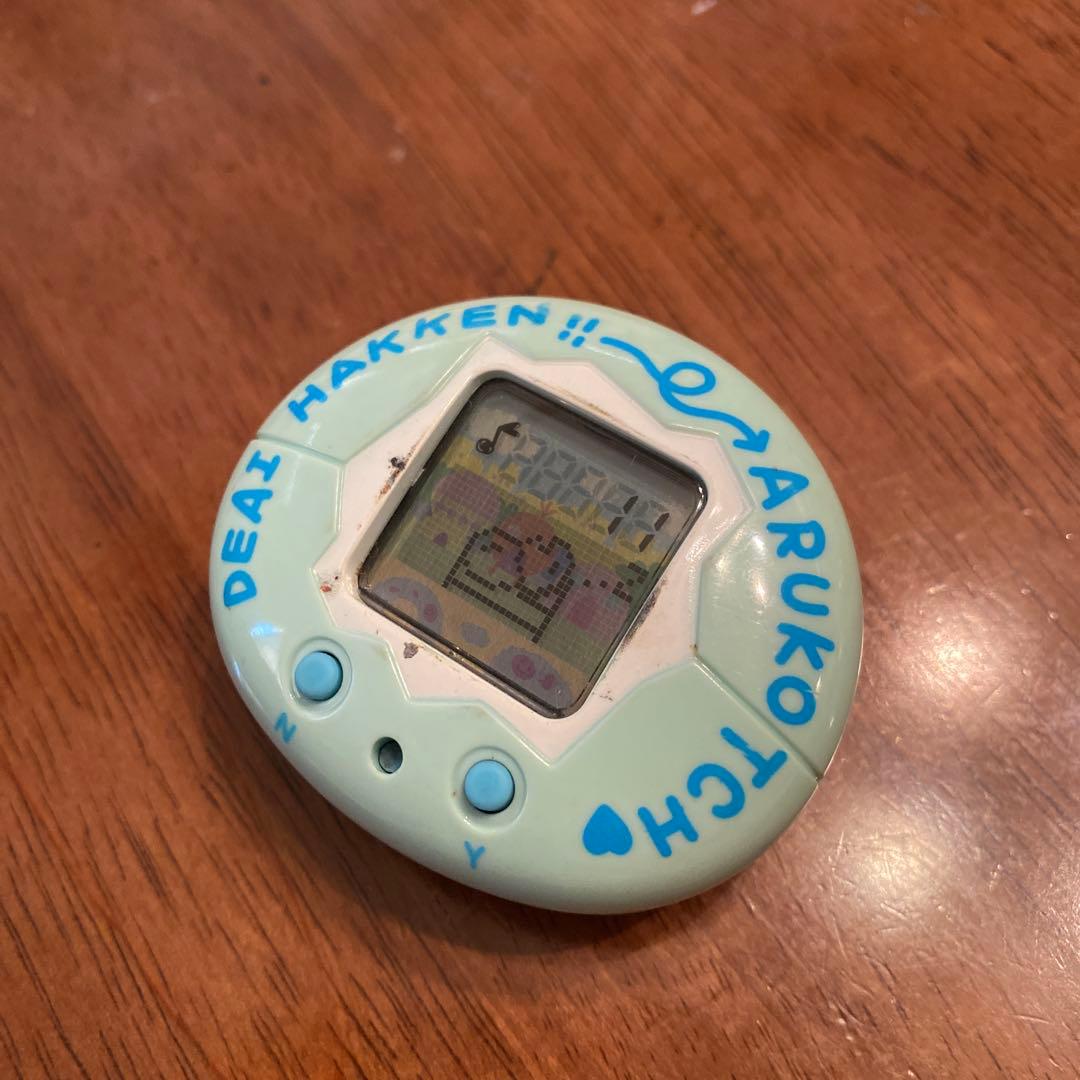 希少 レア たまごっち　であい発見！！　あるこっち