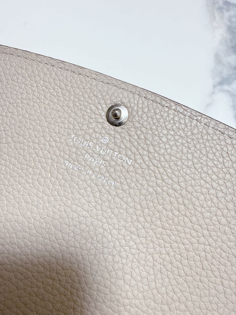 ルイヴィトン　マヒナ　ポルトフォイユ　イリス　長財布　ウォレット　ベージュ