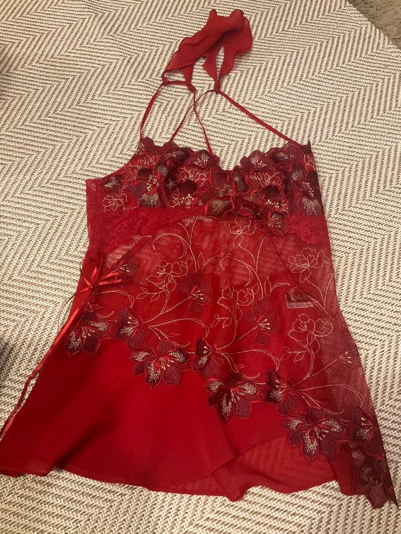 今期　限定色　赤　ワコール　サルート　キャミソール　Mサイズ