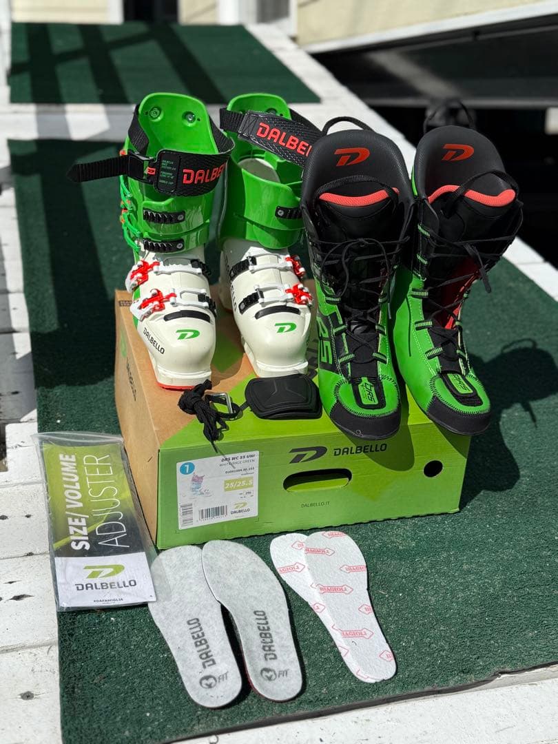 22/23 DALBELLO DRS SS 25.5cm定価は115,500円