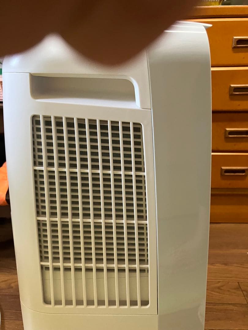 新型モデル　冷風、衣類乾燥　除湿機コンパクトクール