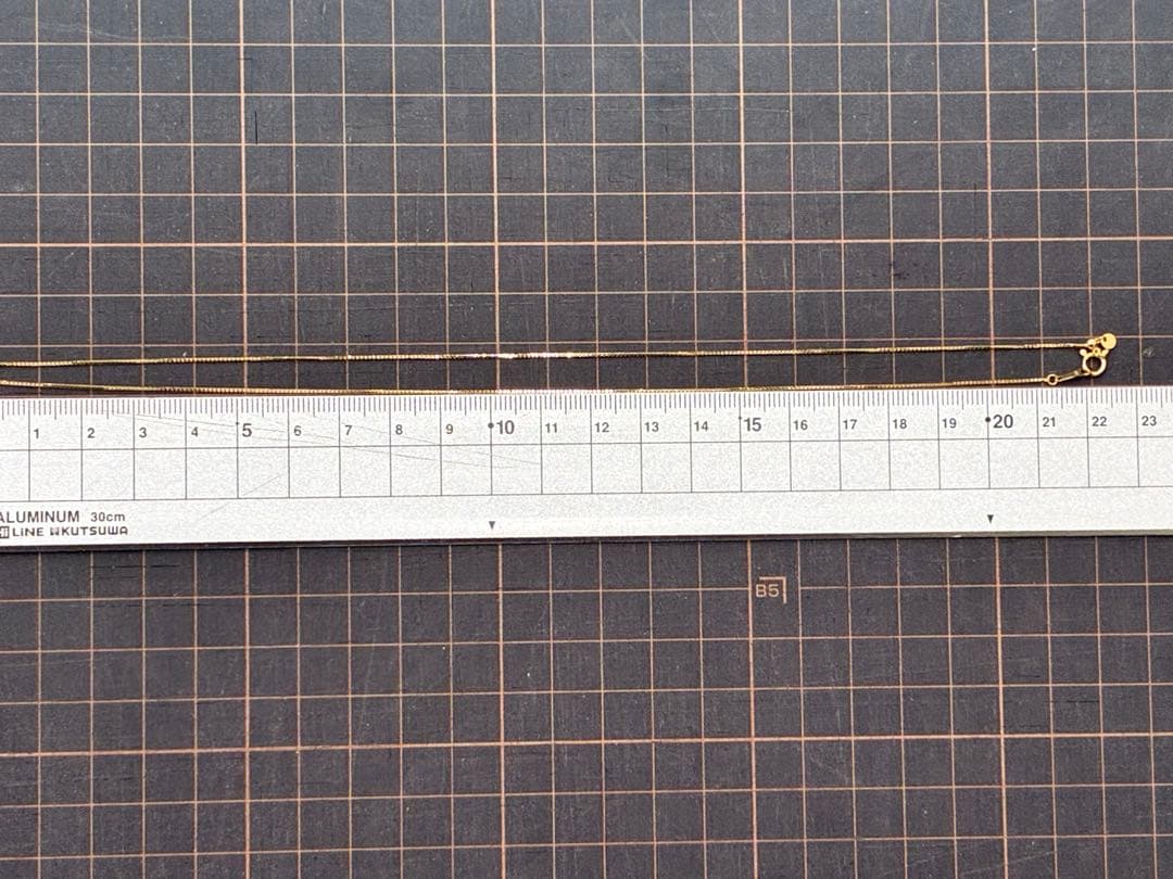 ⑧ K18チェーンネックレス　45㌢　0.7㍉