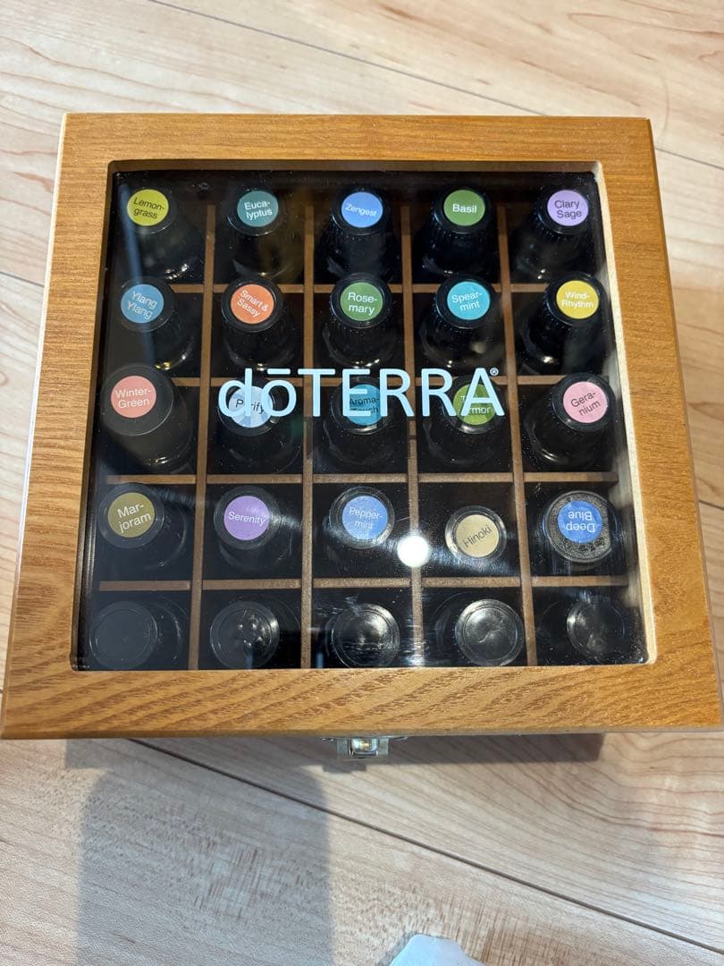 doTERRA エッセンシャルオイル 25本セット ウッドボックス
