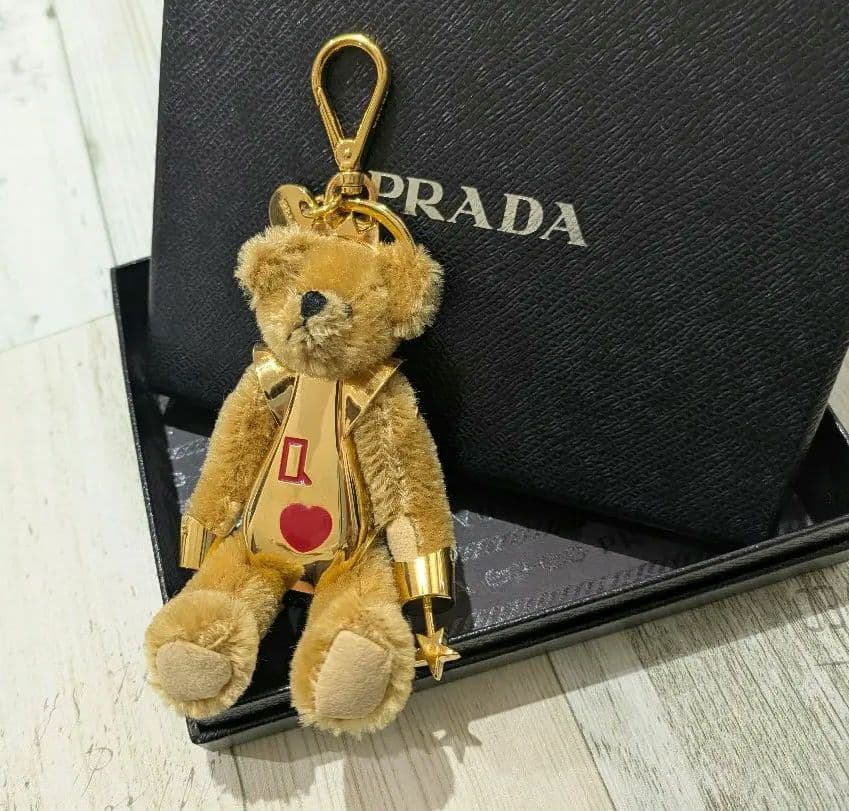 【美品】 プラダ LUCKY STAR Teddy くま バッグチャーム　箱付