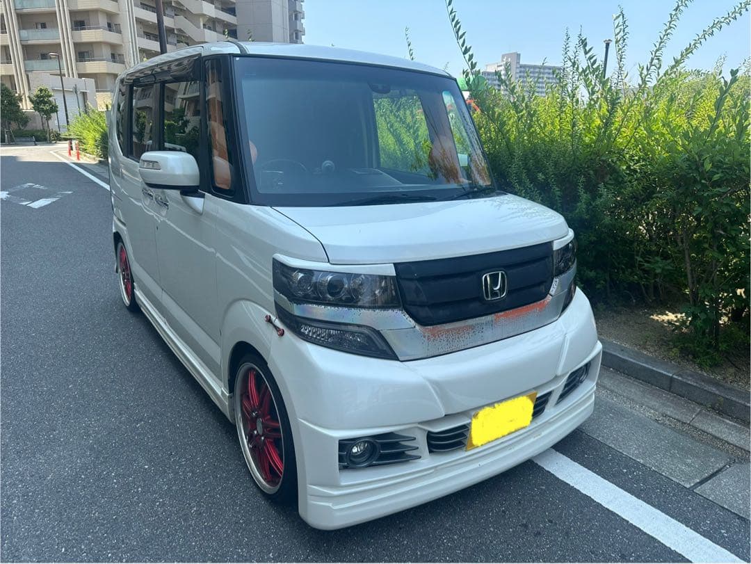 27年式　ホンダ N-BOXカスタム　ターボ　車検R8 8月まで