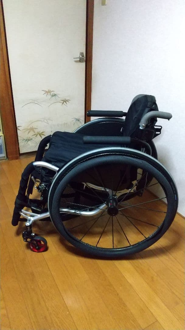 OX社車いす 折りたたみ 自走式LX　REV　販売対象「フレームのみ」