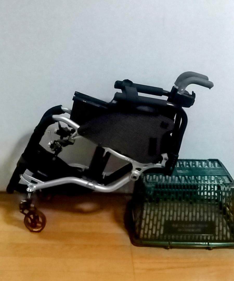 OX社車いす 折りたたみ 自走式LX　REV　販売対象「フレームのみ」