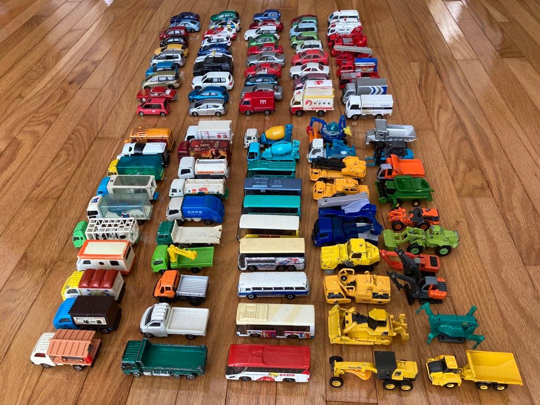 トミカ100台セット 多種多様 1台あたり100円以下！