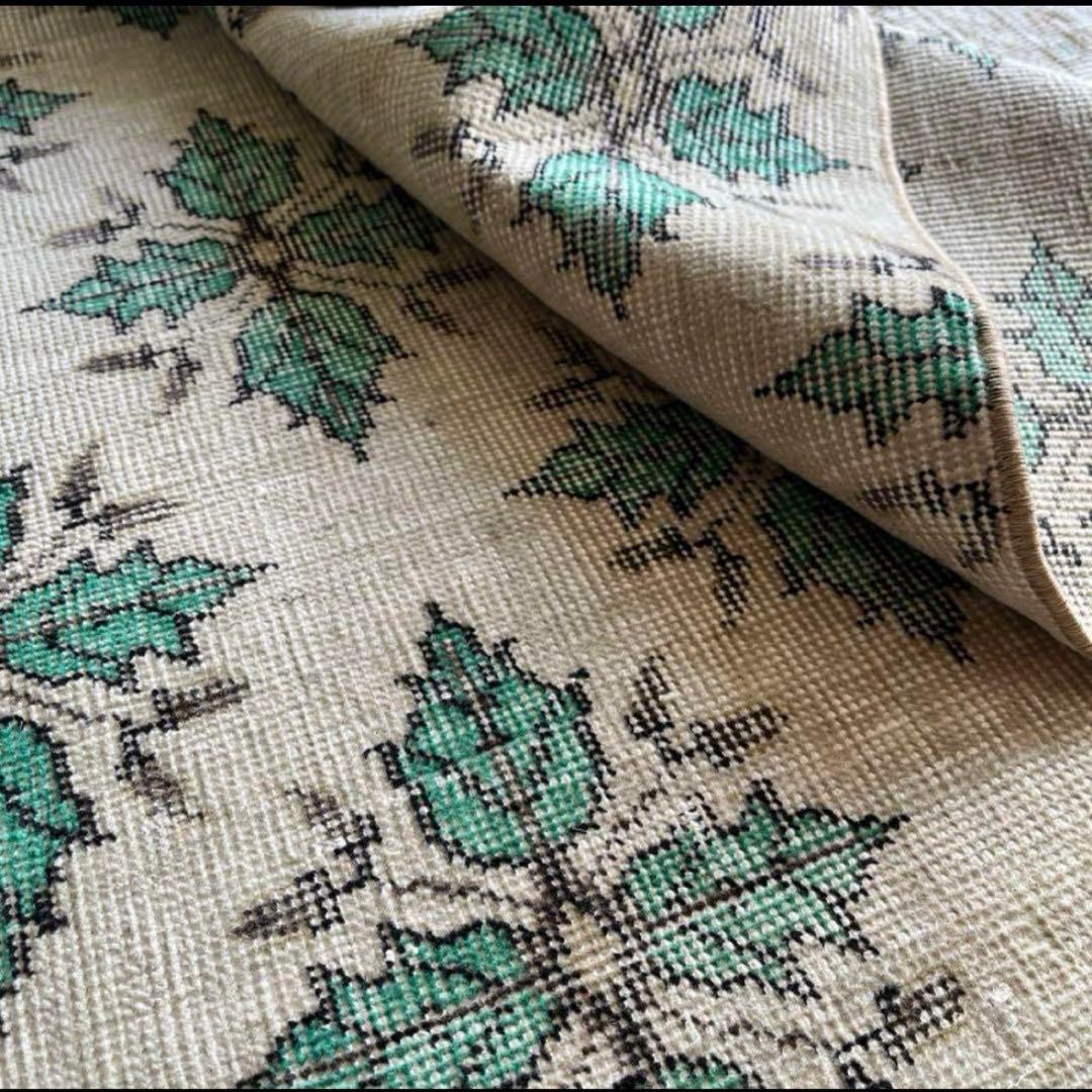 ヴィンテージトルコラグ　207✖️117 リーフ柄ベージュグリーン