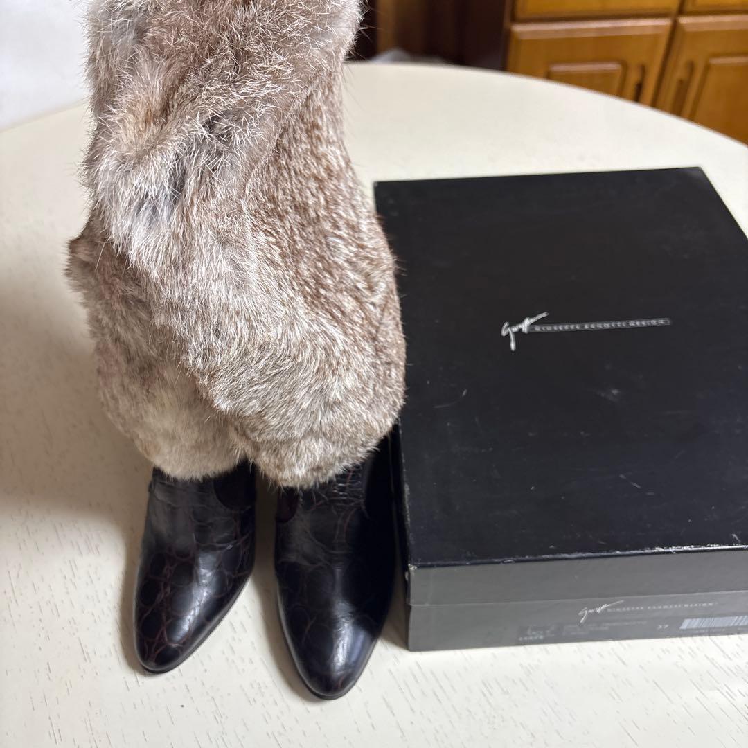 Giuseppe Zanotti ファーブーツ