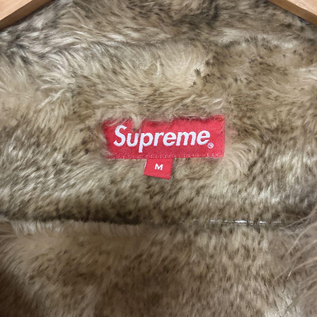 シュプリーム の冬用ジャケット