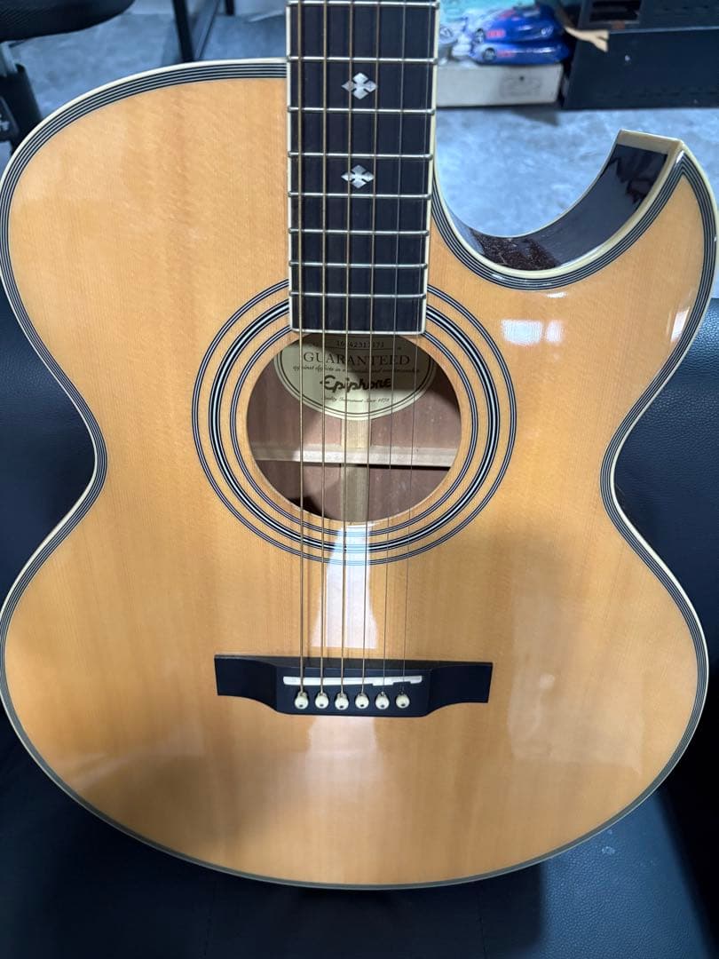 epiphoneギターPR-5E