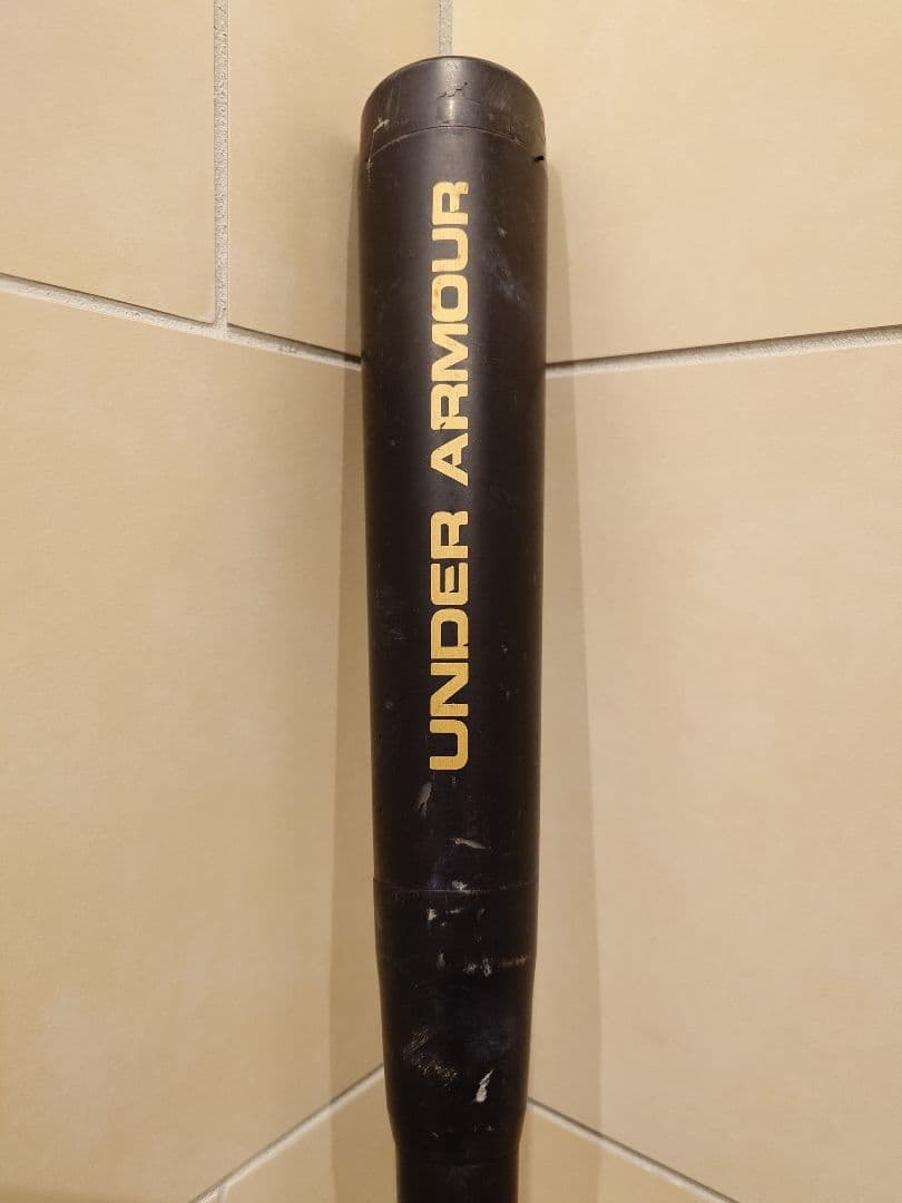 【希少品】アンダーアーマー I WILL 軟式 バット カーボン アイウィル