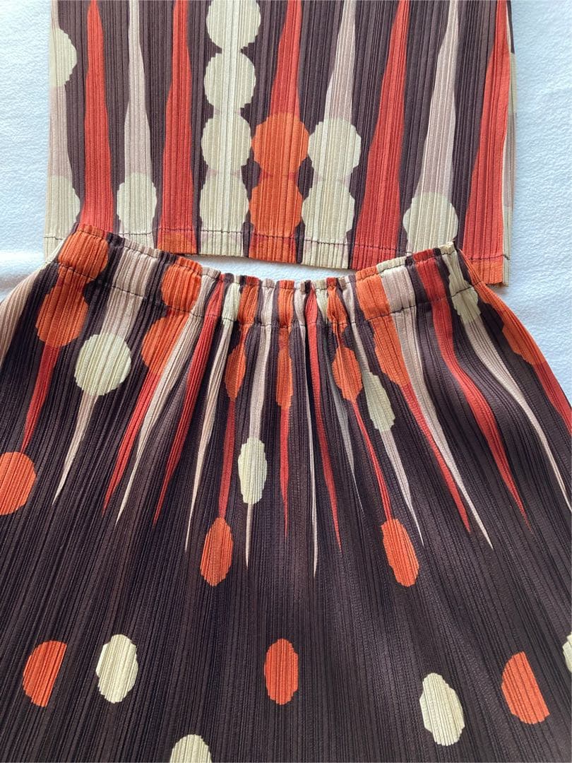 美品　サイズL相当　イッセイミヤケ　プリーツ加工　セットアップ　ドット　ブラウン