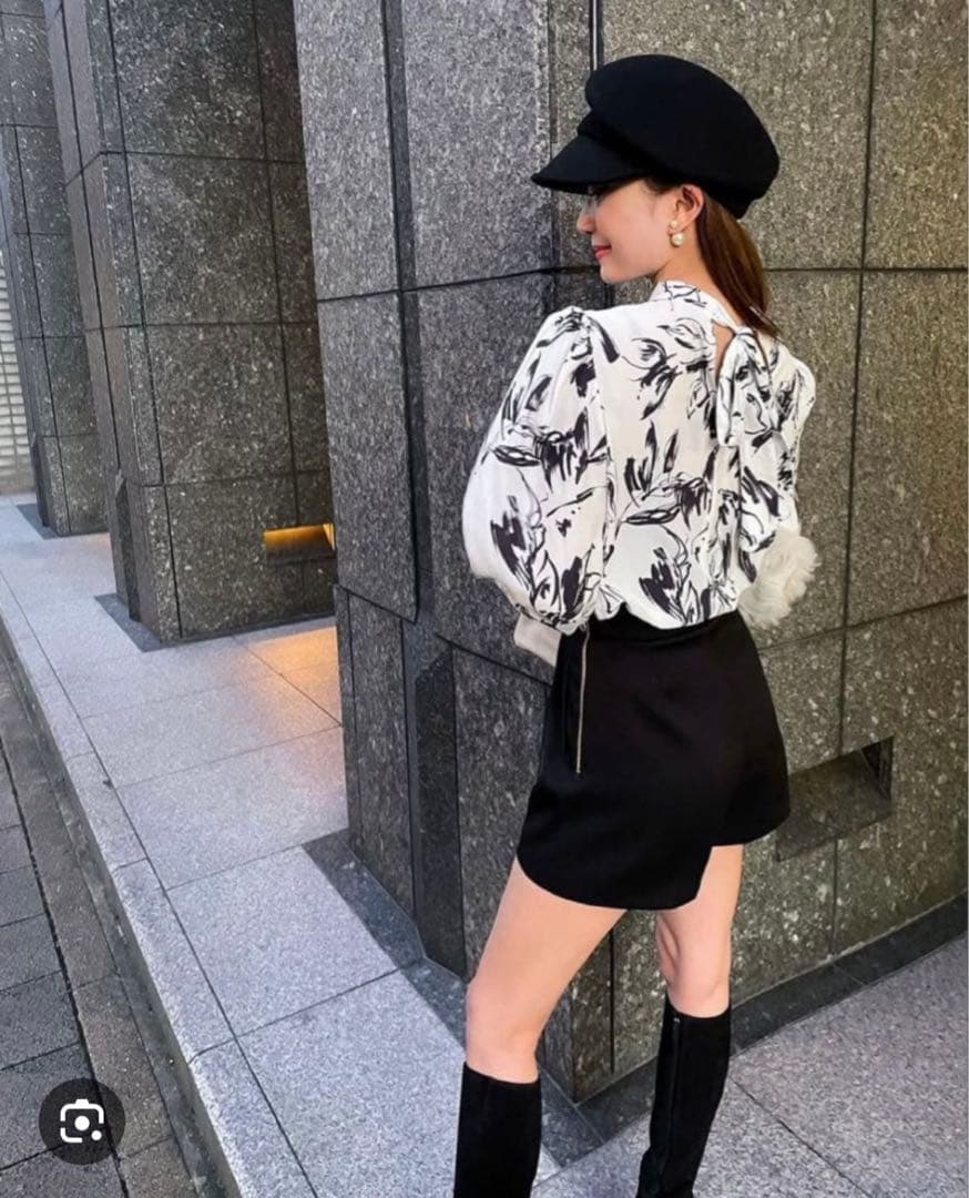 シェリエ　sheller ペイントフラワーバッグリボンブラウス