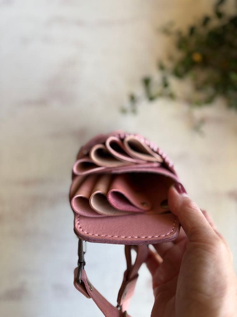 手染め大人ピンク、ローズ型押のシザーケース