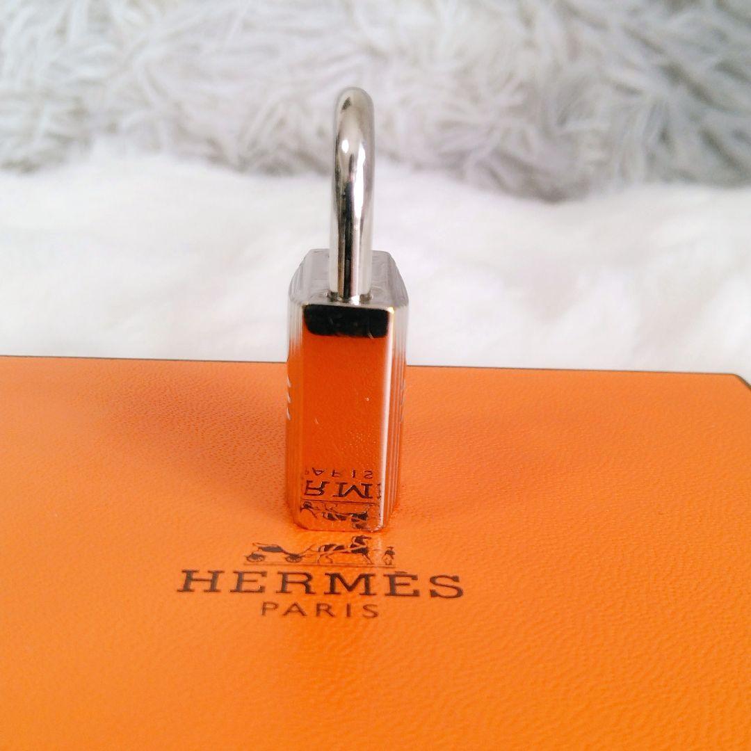 【美品】 HERMES エルメス　 カデナ　南京錠　鍵2ケ付き