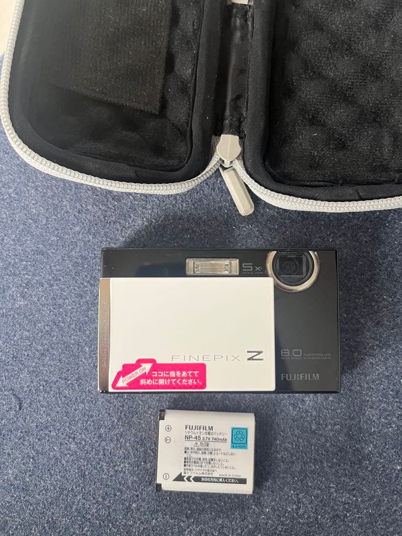 FINEPIX Z コンパクトデジタルカメラ　即購入可能