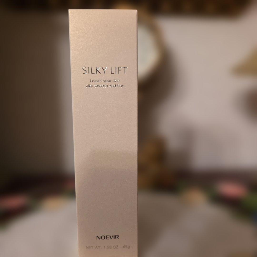 2025年ノエビアシルキーリフト美容液45g