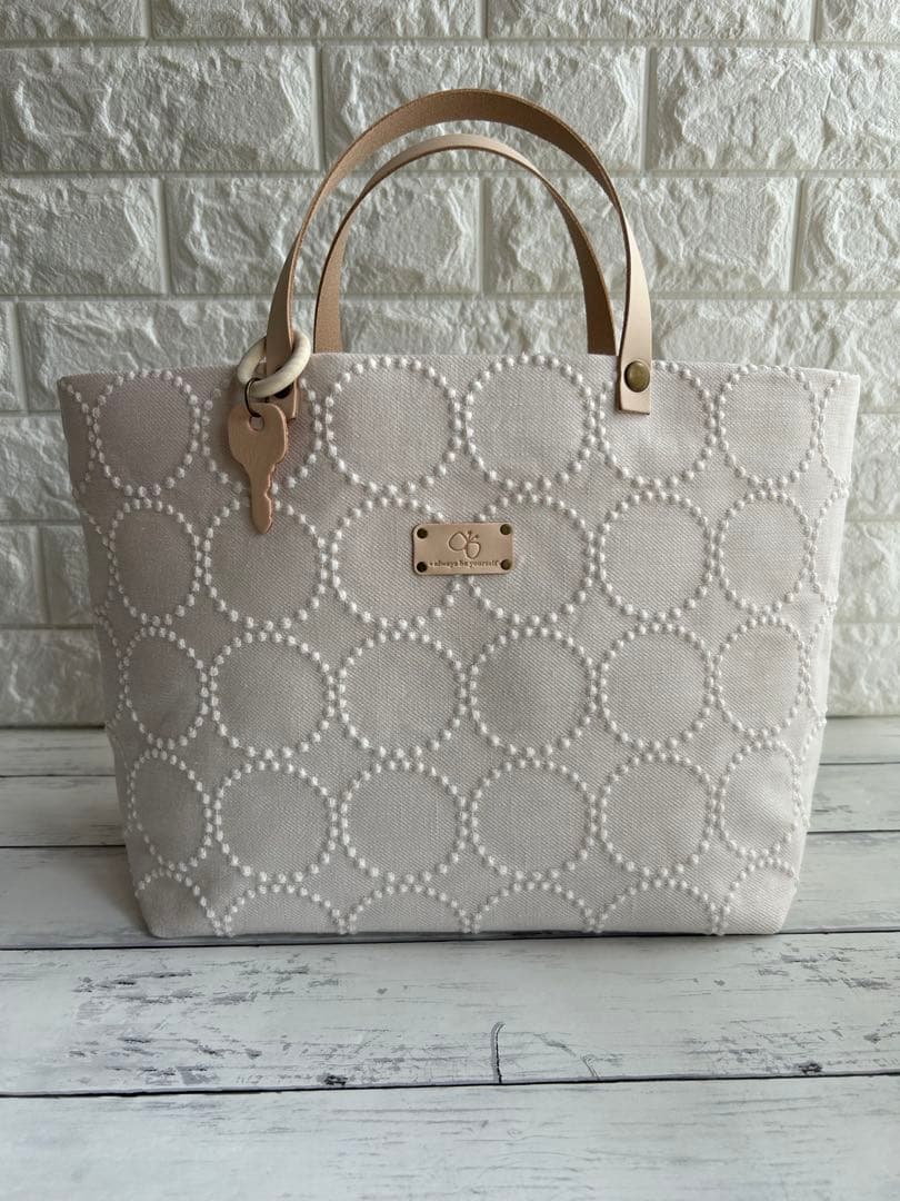 【863】ミナペルホネン　タンバリン　トートバッグ　ポケットインバッグ付き