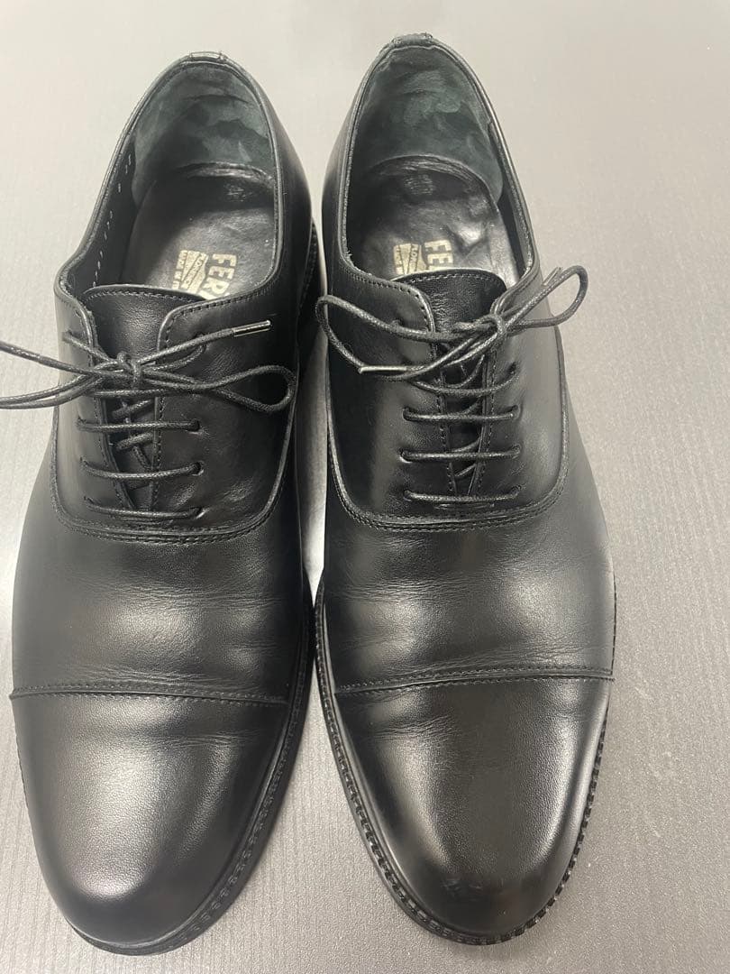 フェラガモ　ストレートチップ 革靴　8