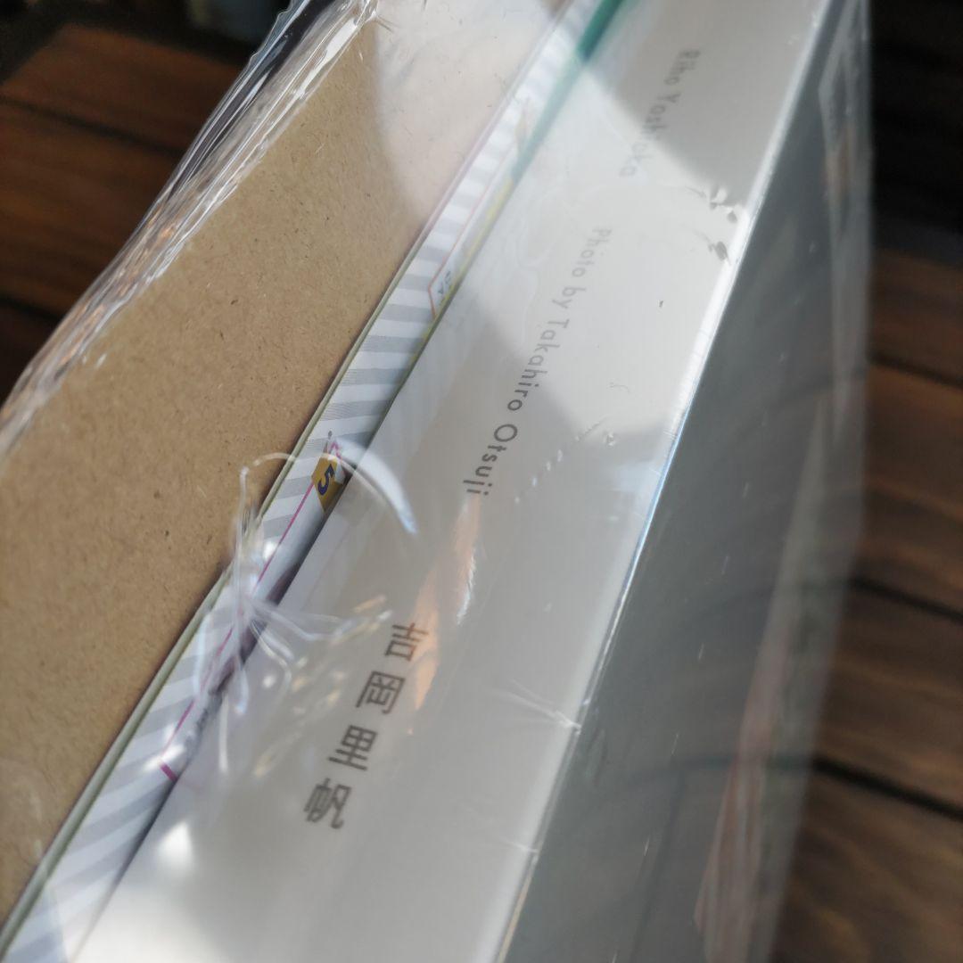 吉岡里帆　　未開封　限定盤　Wアニバーサリー写真集「日日」 スペシャルBOX版