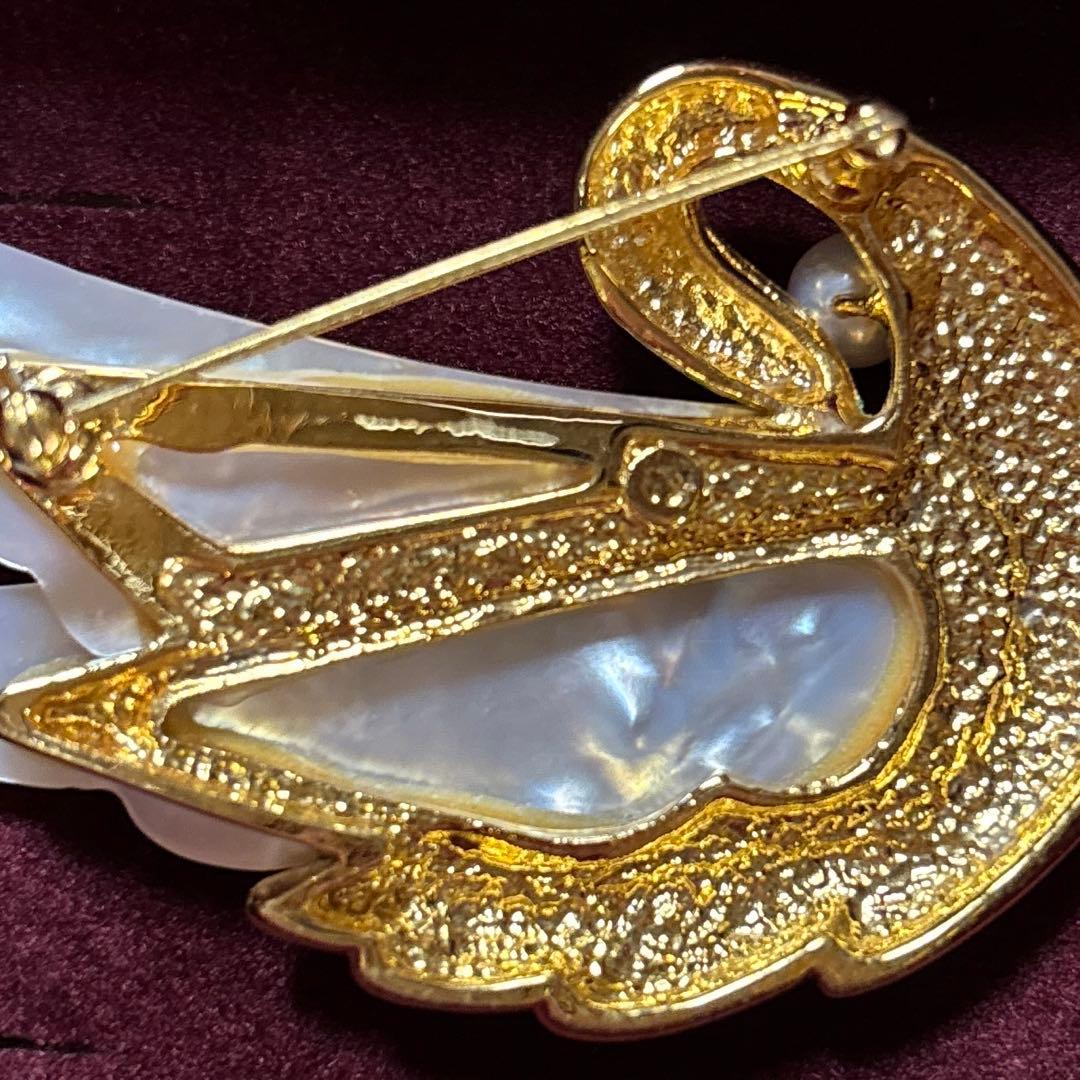 TASAKI スワンブローチ