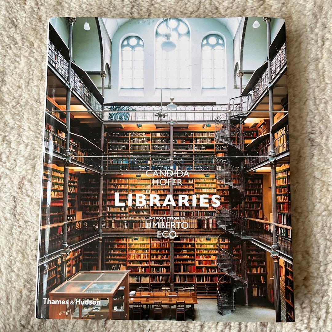 Candida Hofer 図書館の写真集