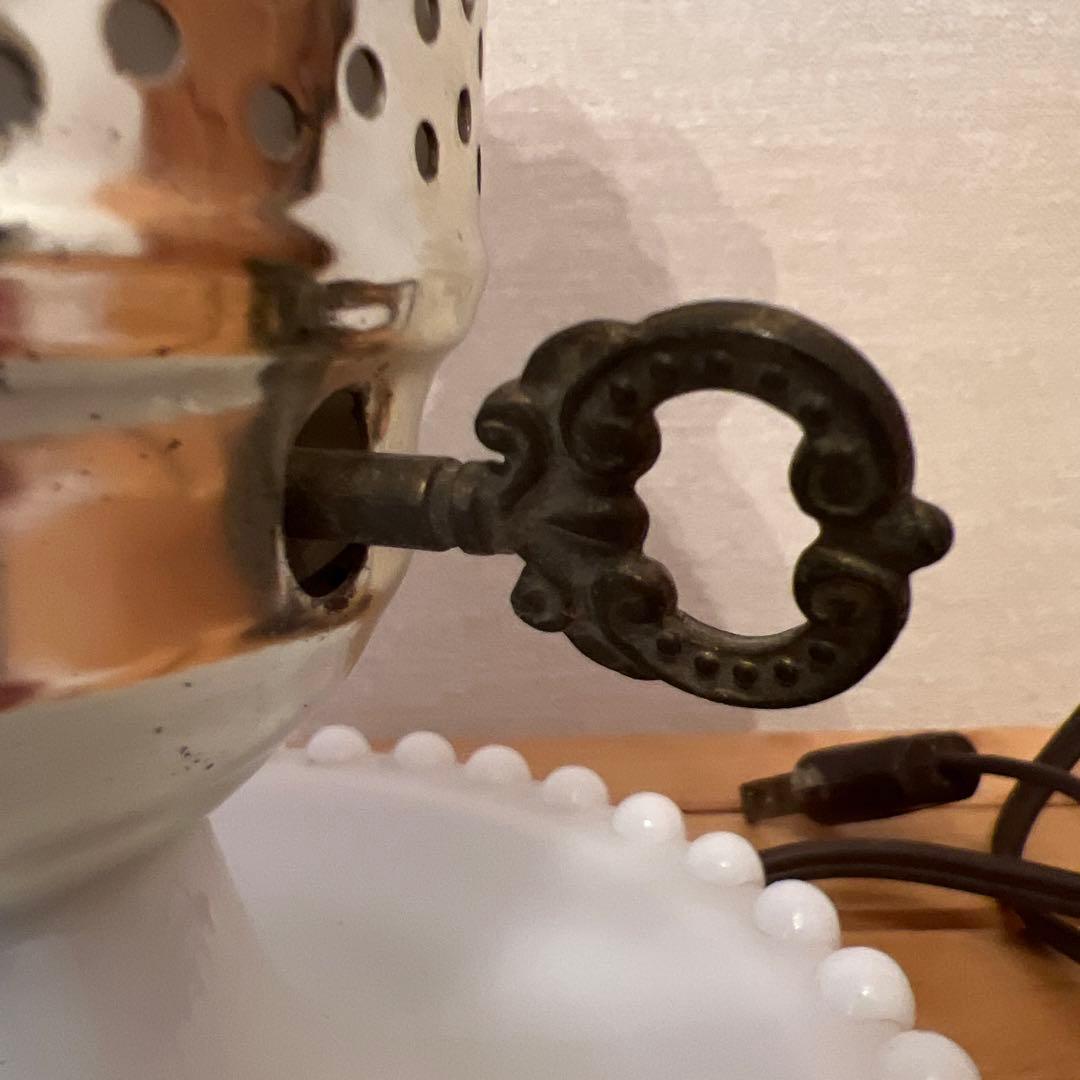 ビンテージランプ　ミルクガラス　ホブネイル　ゴールド