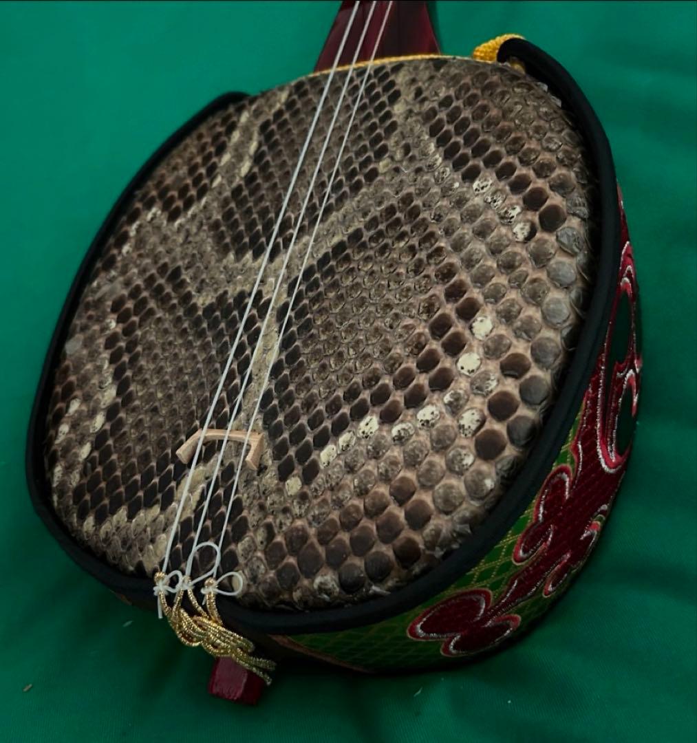 三線本体 ヘビ皮製 3弦　未使用品