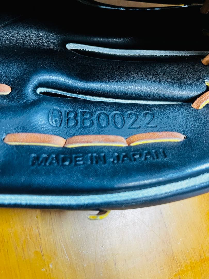 松田選手　3番　サイン入り 黒 レザー 硬式野球グローブ