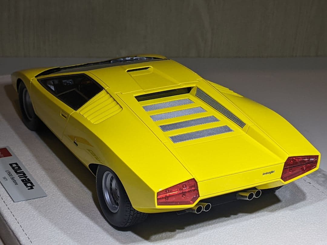 1/18 アイドロン カウンタックLP500 後期型 1971