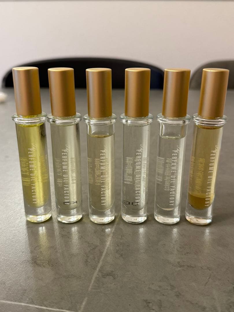 【送料込み】パフュームオイルファクトリー　まとめ売り　香水