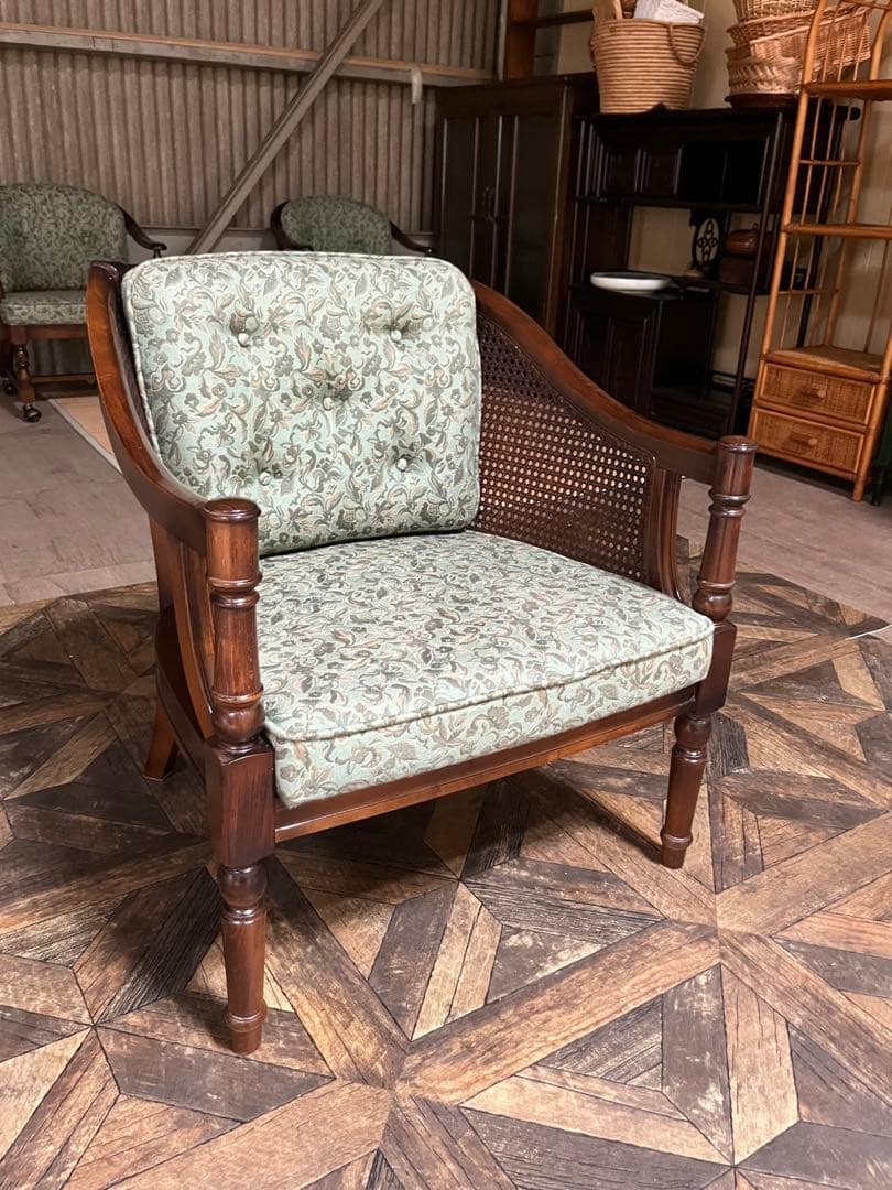 眼には蚊耳には蝉 ＊カリモク コロニアル シングル ソファ ② 肘掛 椅子