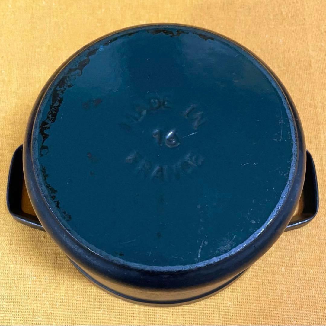た*ら様 このサイズいいですよ‼️ ストウブ ココット16cm 旧型 深型 鉄鍋