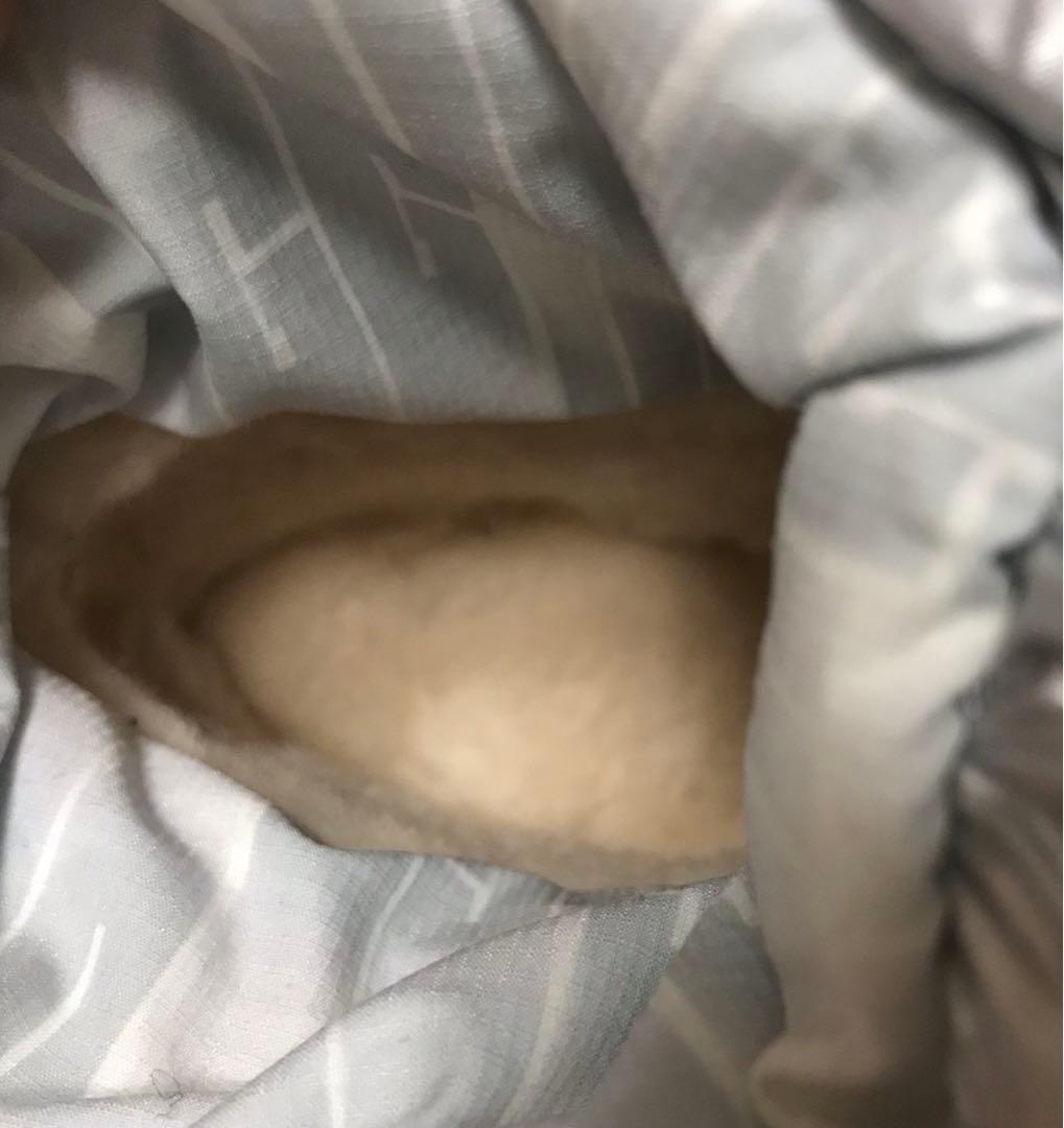 アグUGGクラシックマキシショートパファーブーツシルバー防水保温性レア完売品