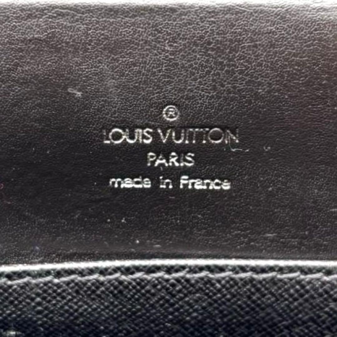 LOUIS VUITTON　ルイヴィトン　セルヴィエット　カザン　タイガ　レザー