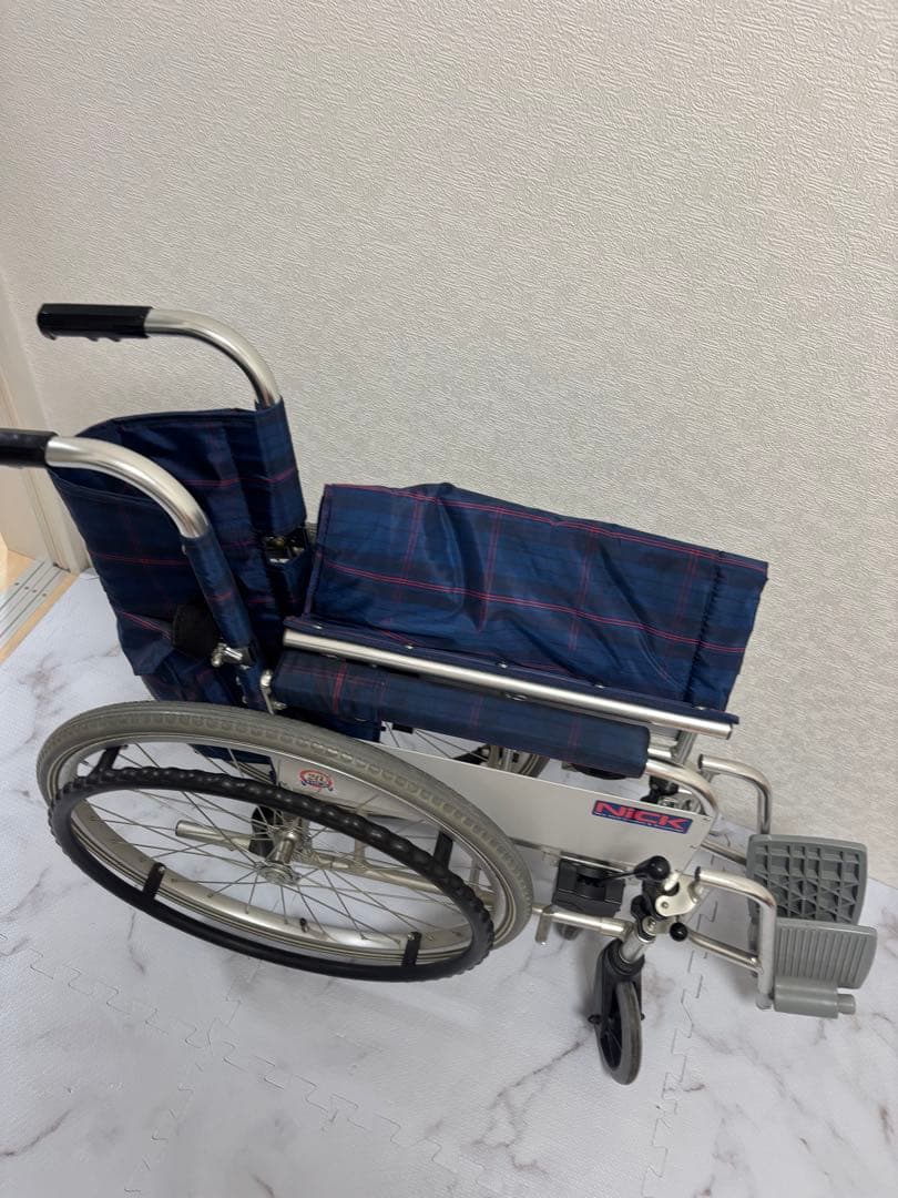 NICK 自走用車椅子 ブレーキ付き　介護　折り畳み可能