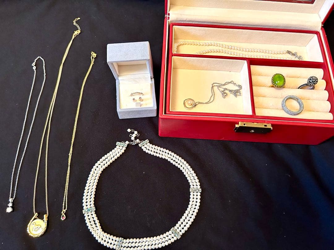 ま*ま様 生前整理　遺品整理　刻印がありアクセサリーセット