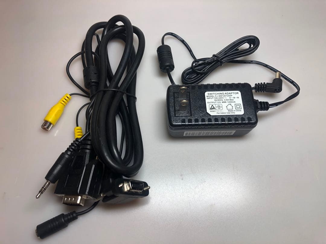 LCD97 9.7インチ モニター 本体　付属品