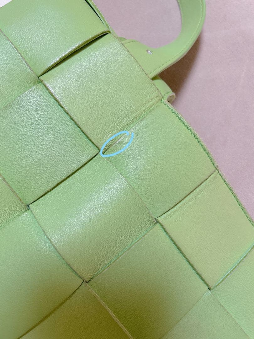 ボッテガヴェネタ　イントレチャート　ベルトカセット　ボディバック