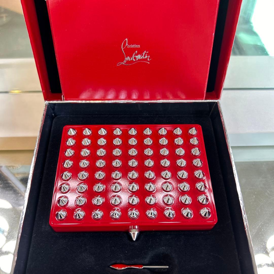 クリスチャンルブタン ラパレット ソープリヴェ、チーク フェイスカラー