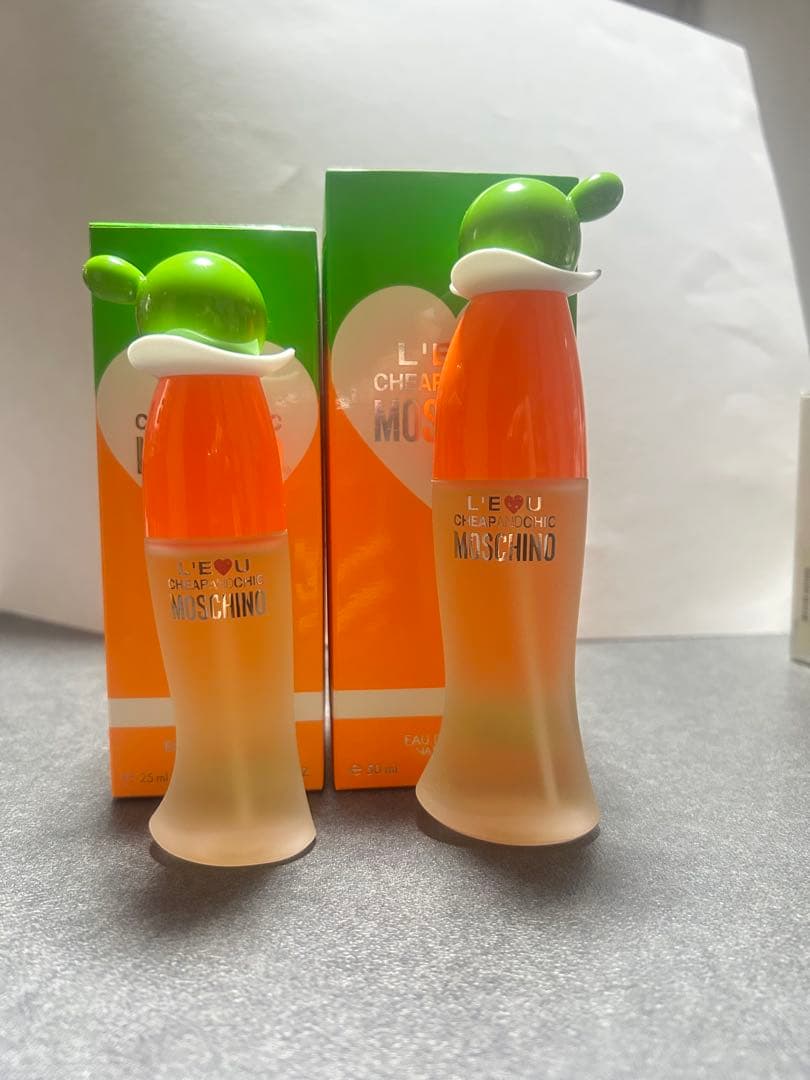 廃盤✨まとめ売り✨モスキーノ ローチープ&シック　２本