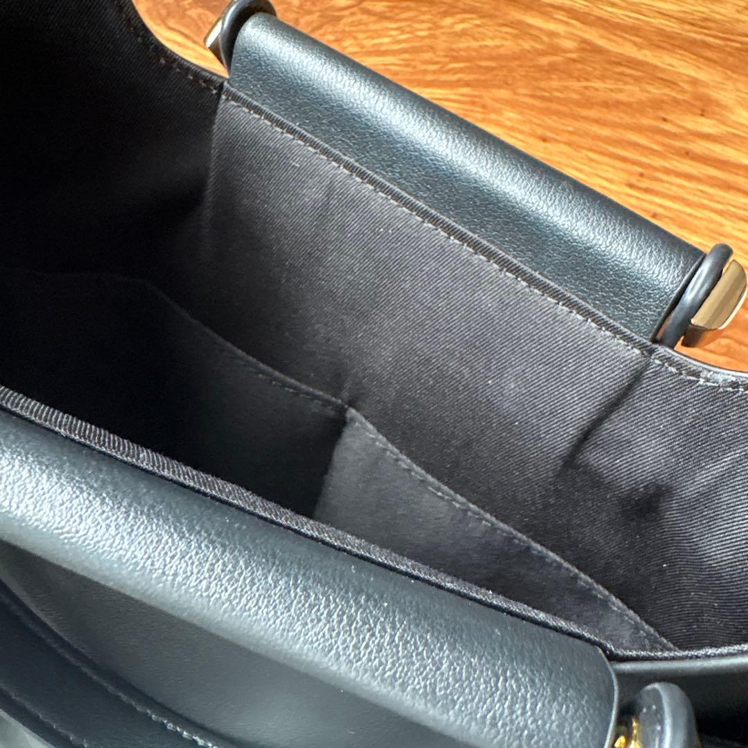 poláura 2wayスリムPCバッグ