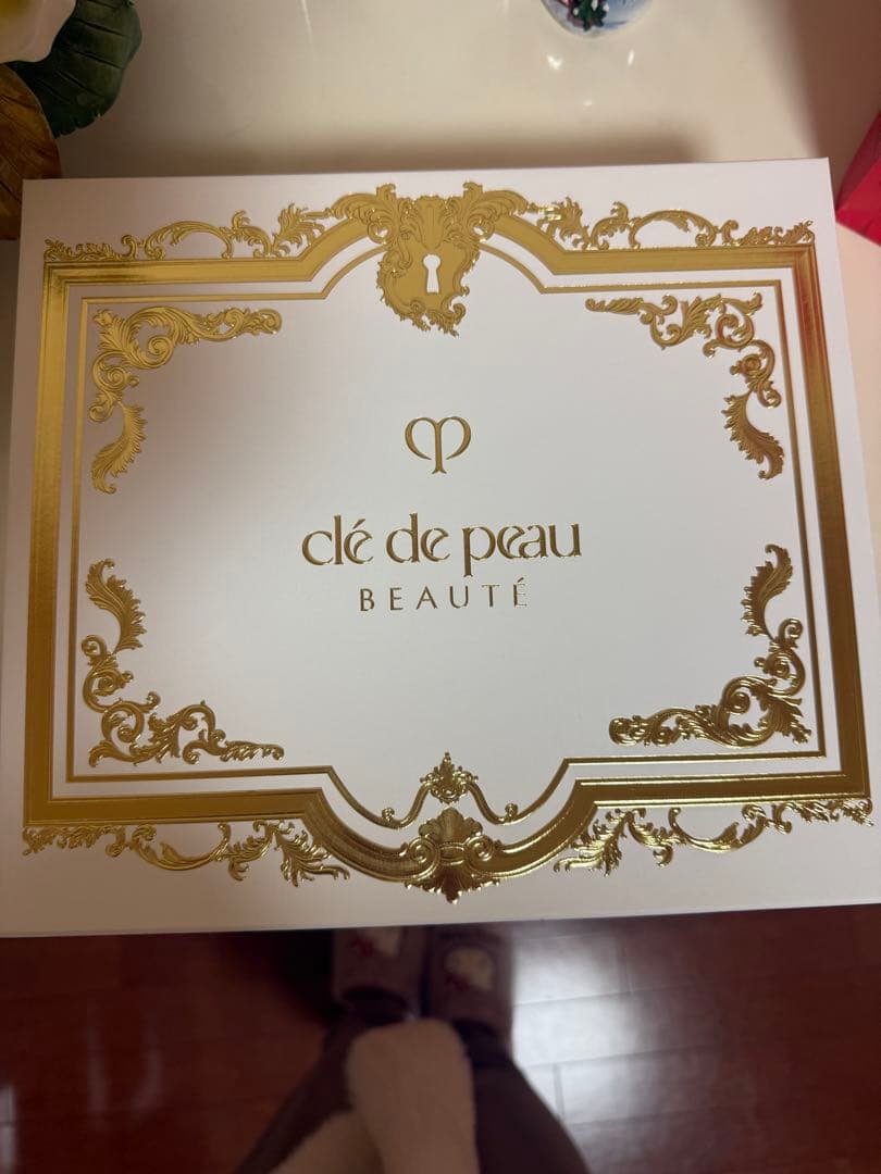clé de peau Radiant Rococo Collection