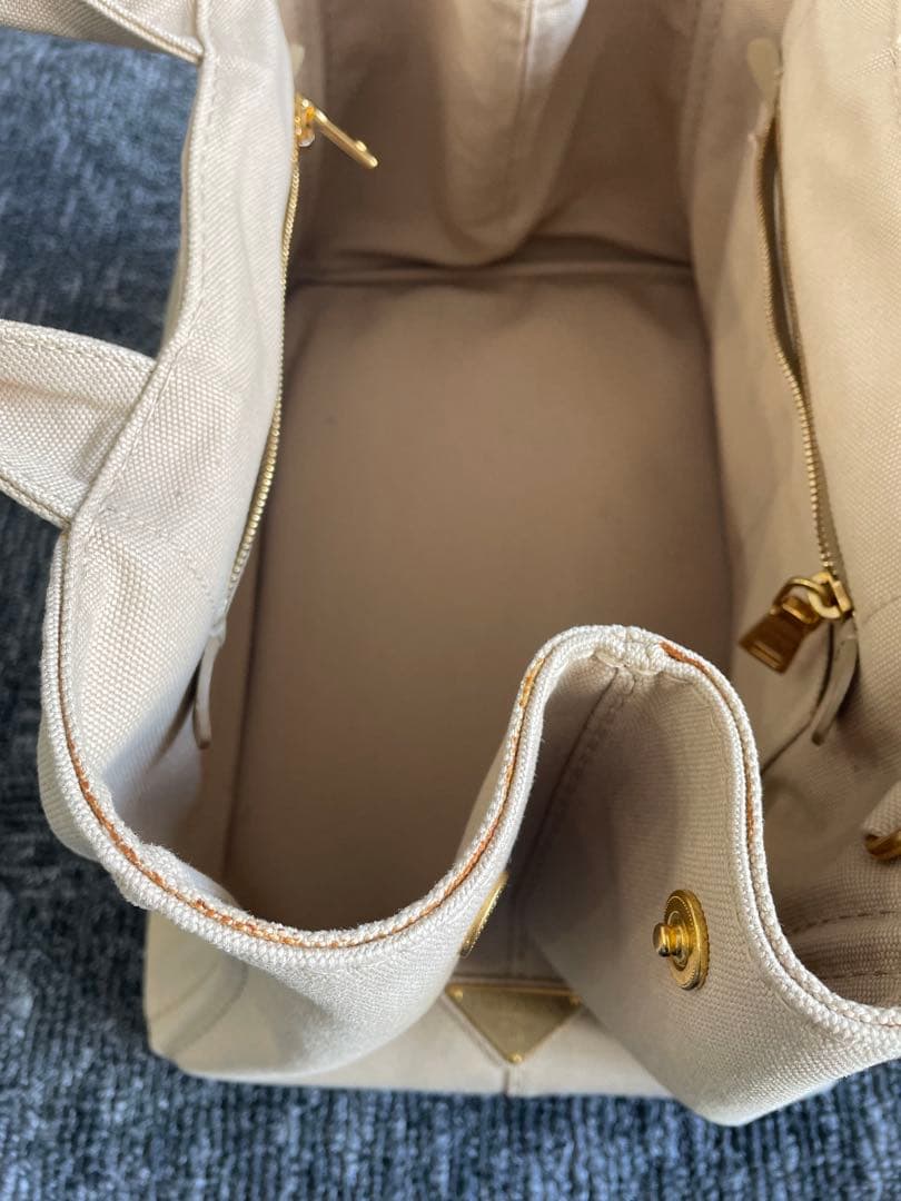 T*P様 PRADA カナパ バッグ ベージュ