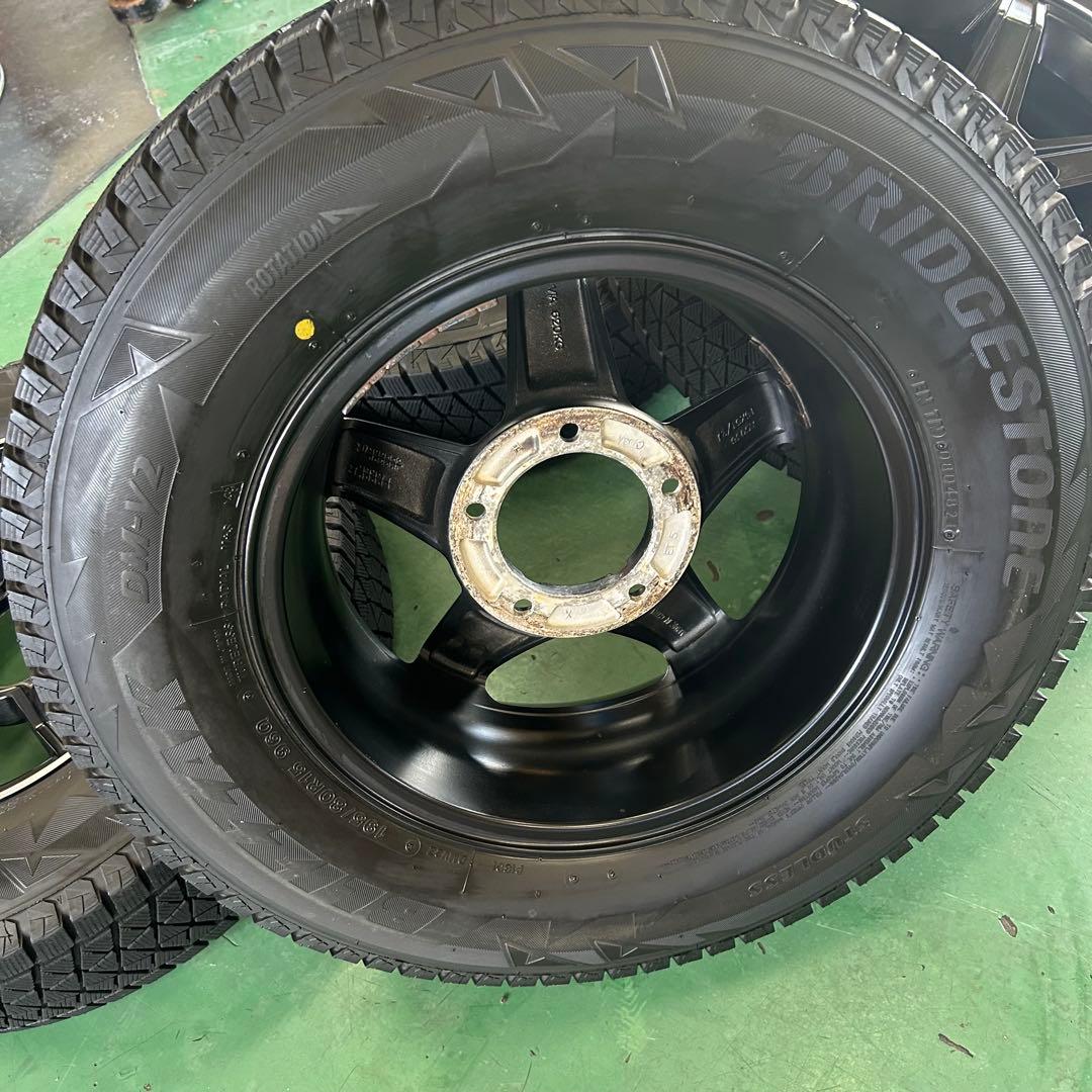 中古スタッドレス195/80R15ブリヂストン　ジムニーシエラ、ノマド専用　4本