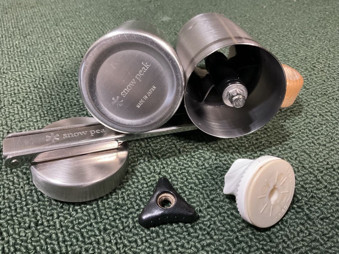 新品 フィールドコーヒーマスター ＆ 中古 フィールドバリスタミル スノーピーク